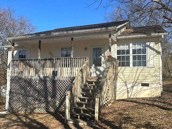 2nd image of 4600 Freund St