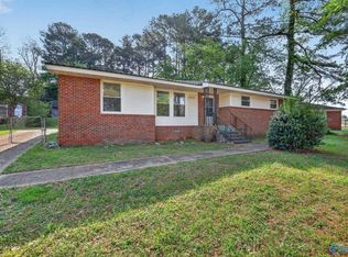 3802 Lakeview Dr NW, Huntsville, AL 35810