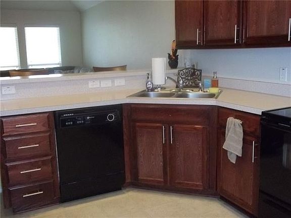 4th image of 1244 Cottonwood Dr