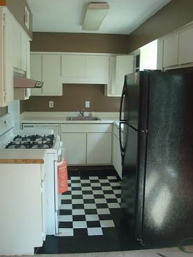 5th image of 364 Leisure Ct