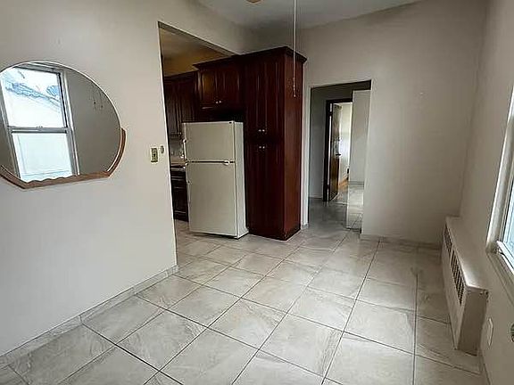 3rd image of 28 Bay 28 St #2B