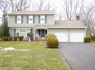 23 Sandspring Dr, Eatontown, NJ 07724