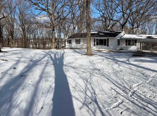 1913 S Main St, Eureka, IL 61530