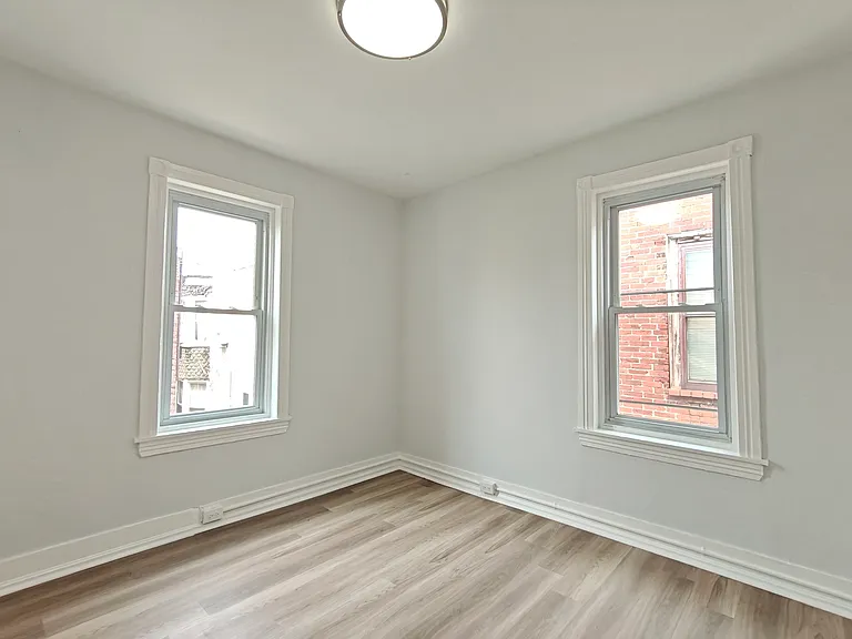 282 S Ithan St — Photo 9