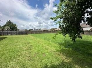 8404 Prince Dr, Chalmette, LA 70043