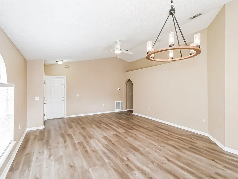 3347 Net Ct — Photo 5