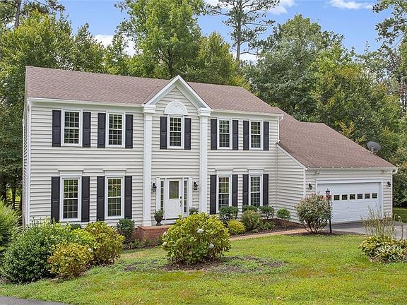 3rd image of 9389 Marlbourne Way