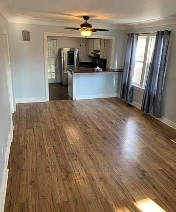 3rd image of 1032 Dawson Rd