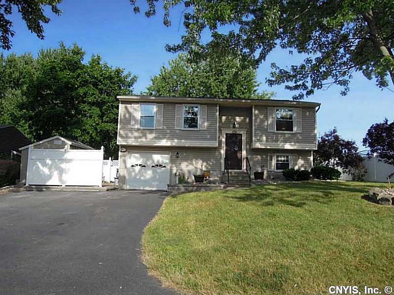 1st image of 8204 Mantova Dr