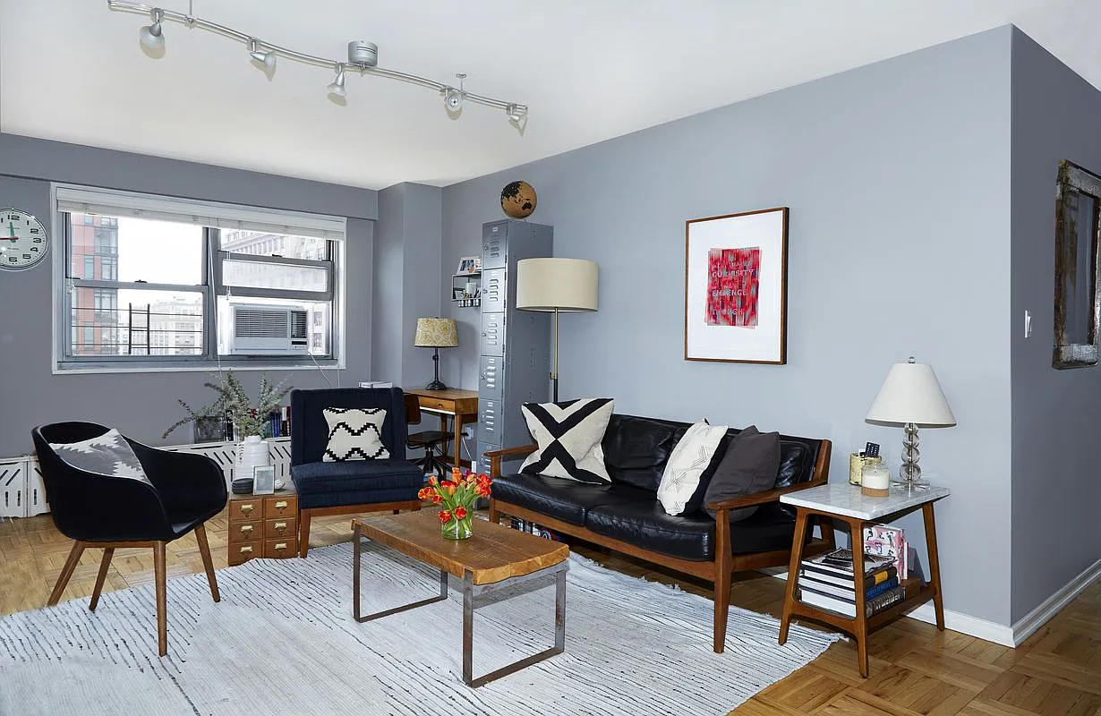 195 Adams St APT 8E photo 1