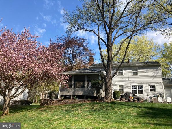 11 Gerard Ct, Rockville, MD 20850