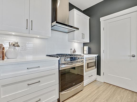 3rd image of 45745 Watson Rd #507