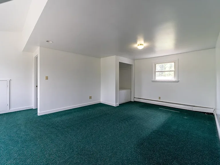 1092 State Route 175 — Photo 14