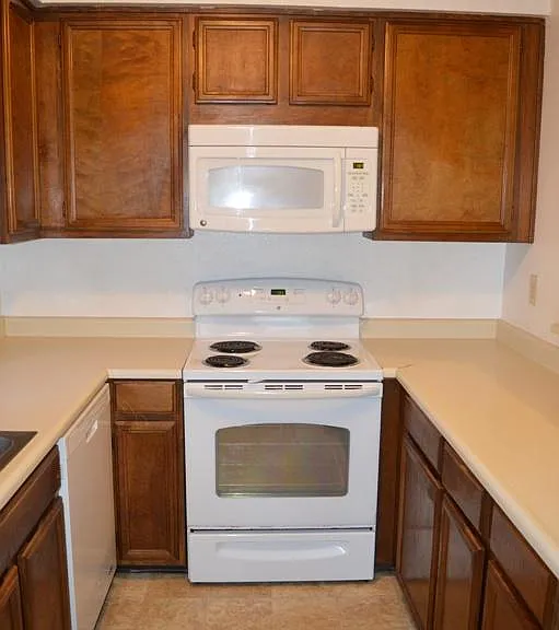 56 Cypress Pl — Photo 5