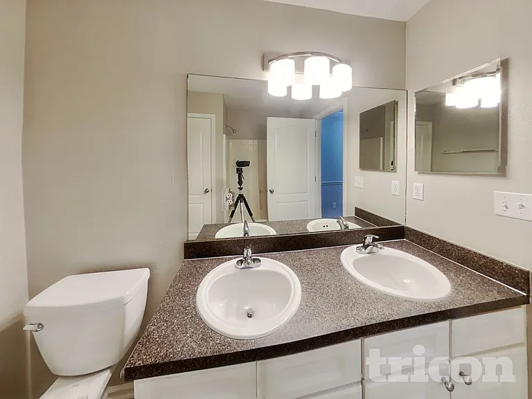 757 Martin Lakes Dr E — Photo 14