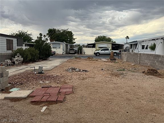 5th image of 3486 Gulf Shores Dr