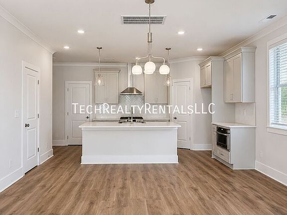 5th image of 4634 Dogwood Pl #1
