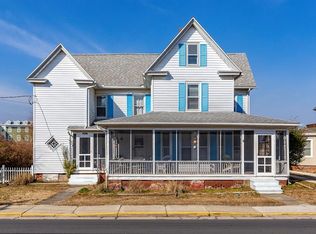 3867 Main St, Chincoteague Island, VA 23336