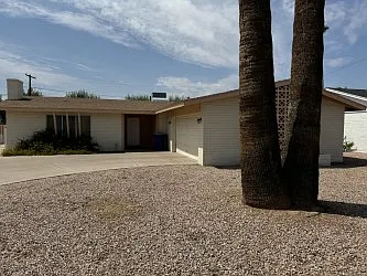 227 E Manhatton Dr — Photo 1