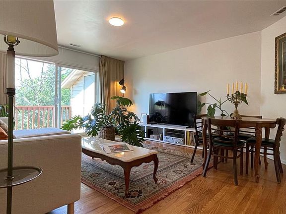 3rd image of 1005 Sugar Creek Ct #7