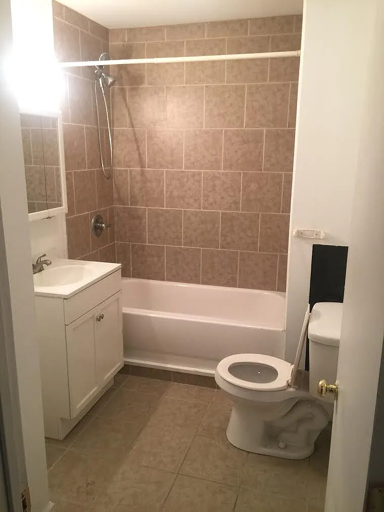 1120 Cedar - First... — Photo 2