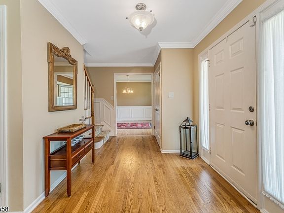 3rd image of 36 Bradley Ln