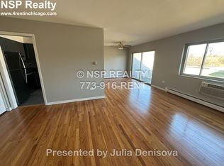 1639 Oakwood Ave APT 203, Des Plaines, IL 60016