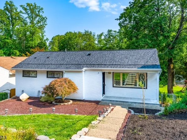 15 Apache Trl, Rockaway Twp., NJ 07866