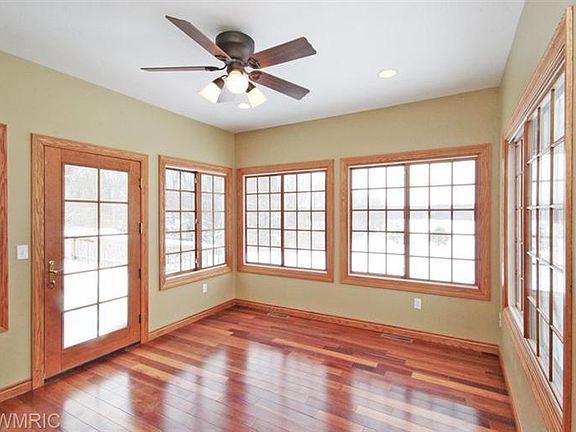 4th image of 11433 Burrows Rd