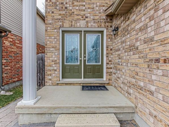 2020 Denview Ave, London, ON N6G 0G3