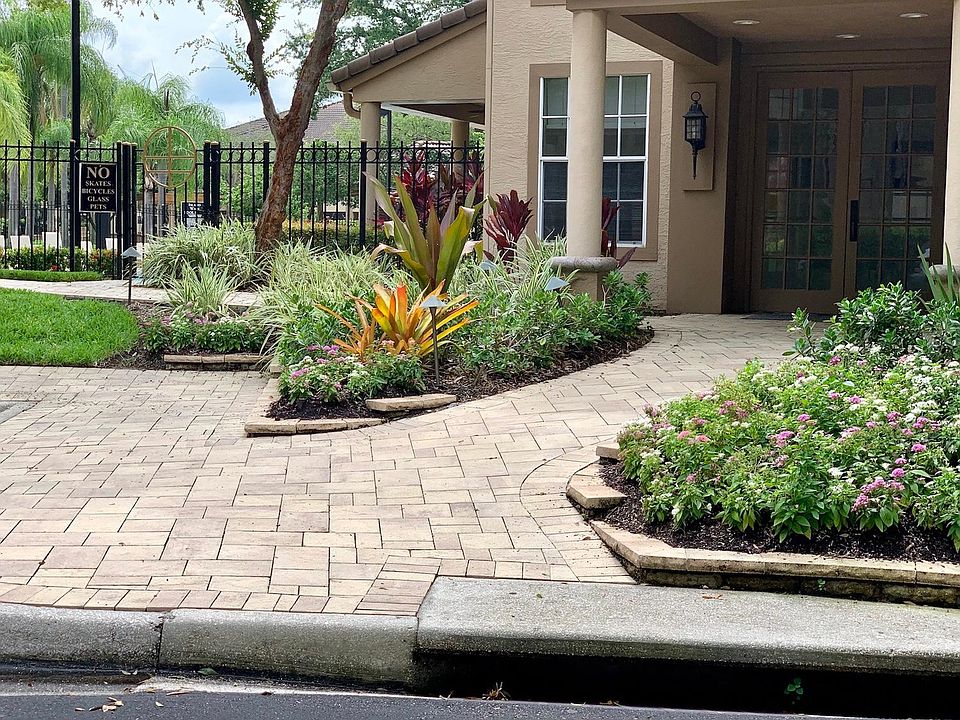 Clubhouse, pools, workout room.