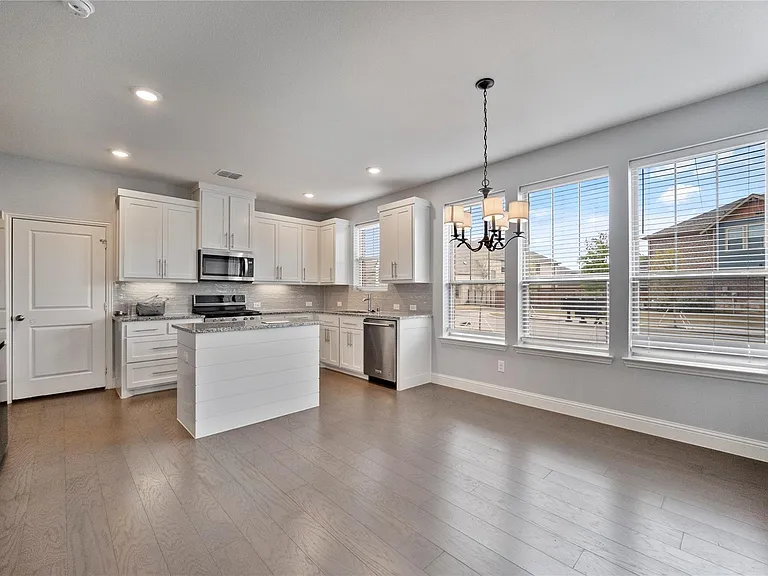 4701 Smokey Quartz Ln — Photo 24