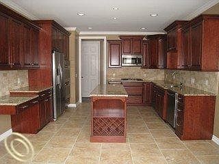 4th image of 6476 Enclave Dr #1