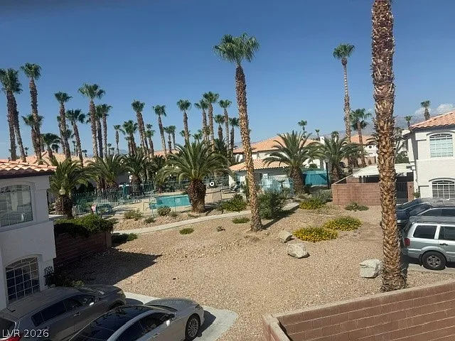 3 bed, 2.5 bath, 1408 sqft, $1,750 — Photo 3