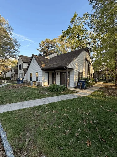 2807 Hawthorn Ct Photo 1