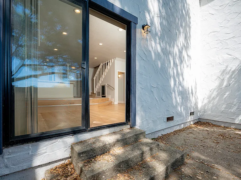 5050 Wilder Dr — Photo 14