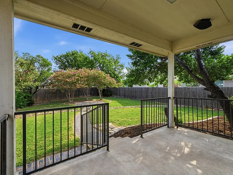 920 Coronation Way — Photo 21