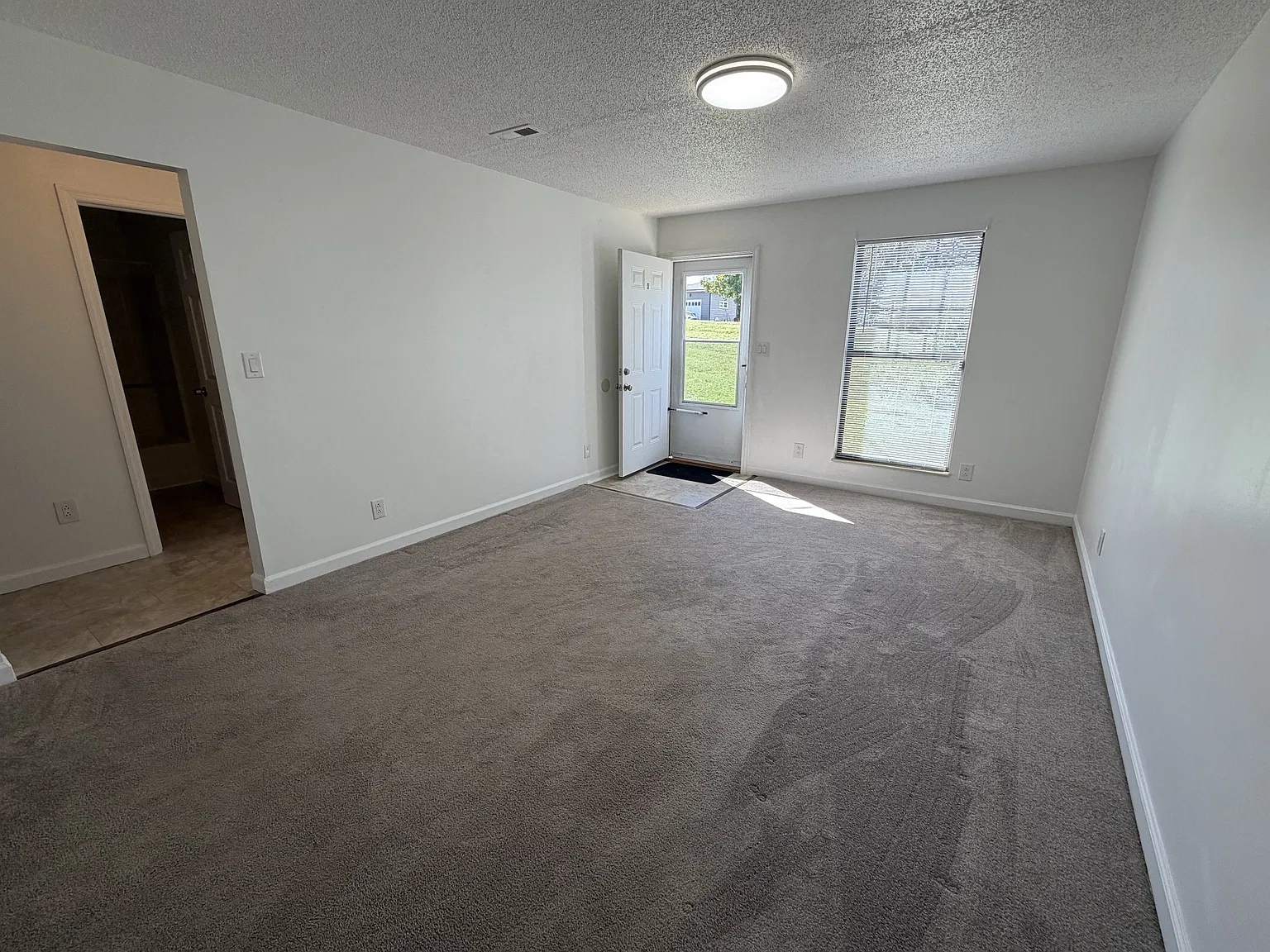 144 Mason St — Photo 1
