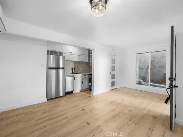 1303 N Beverly Glen Blvd, Los Angeles, CA 90077