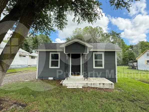 519 E Gandy St, Denison, TX 75021