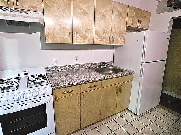 5th image of 643 W 172nd St APT 56