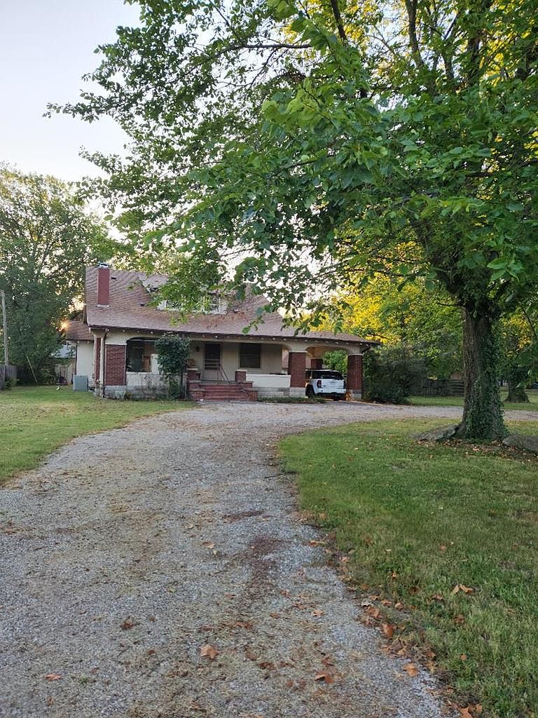 903 N Kentucky St, Iola, KS 66749 Zillow