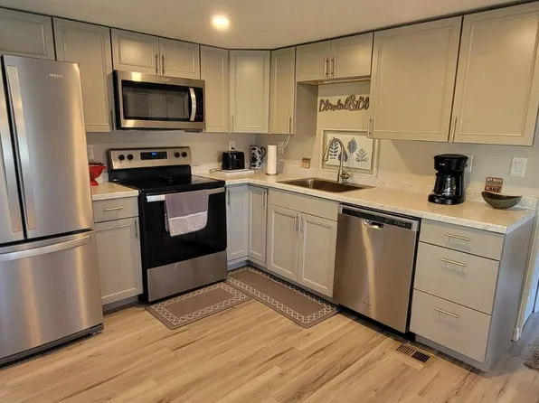 1110 N Summit St #C34, Crescent City, FL 32112