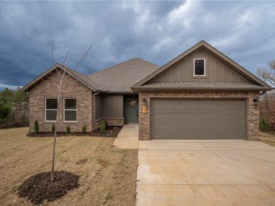 1 Lynn Ln, Bella Vista, AR, 72714