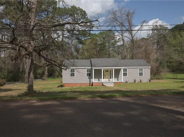 27 Baywood Dr, Pineville, LA 71360