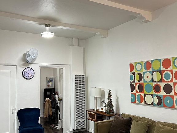 5th image of 1746 1/2 Lucretia Ave #1746-1/2