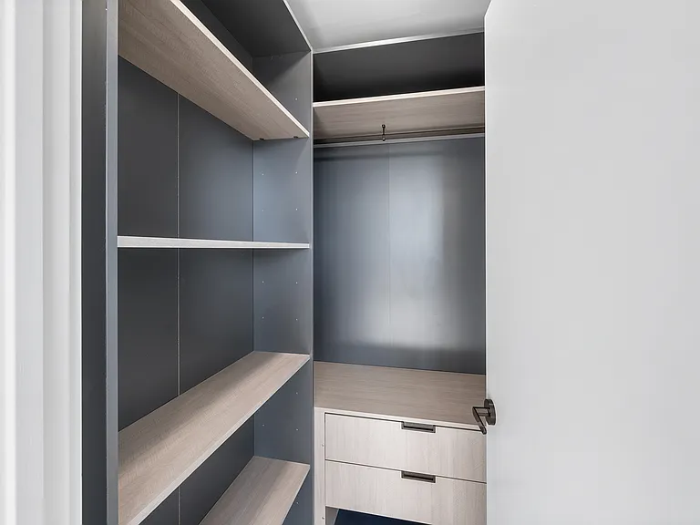 Unit X06 - master Walk-in Closet