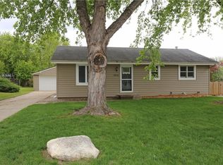 1015 4th St NW, Altoona, IA 50009