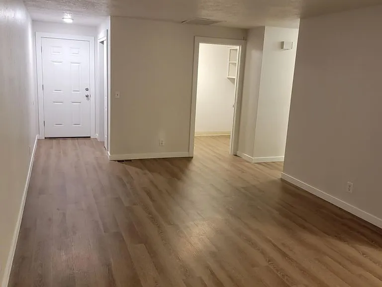 1904-1938 S Priest Pl — Photo 11