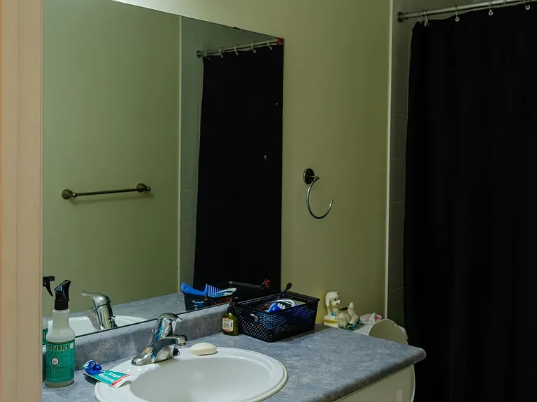 1218 Macinally Ct #ROOM — Photo 3